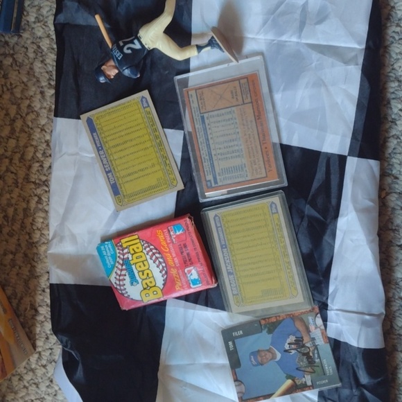 Baseball Cards+Bonus Item - Picture 2 of 3